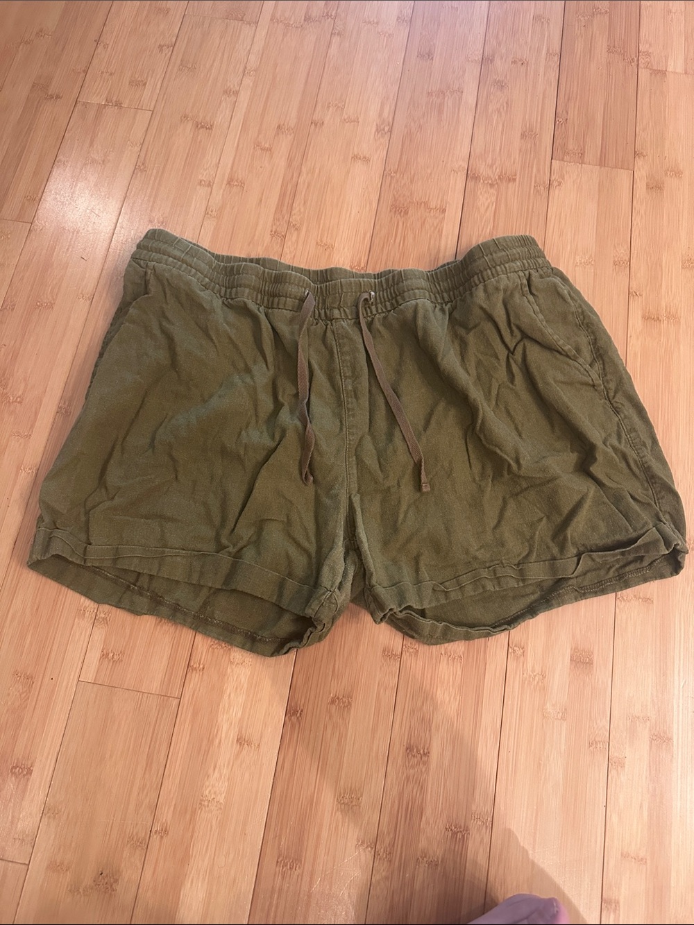 Women's Olive Green Elastic Waist Linen Blend Shorts